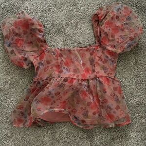 Muti colored top, puffy sleeves and flowy bottom. back is elastic